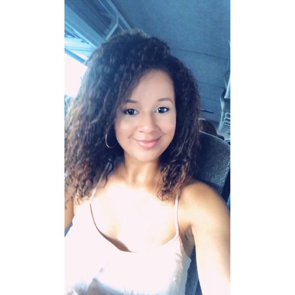 Meet your Posher, Yana - Picture 1 of 1